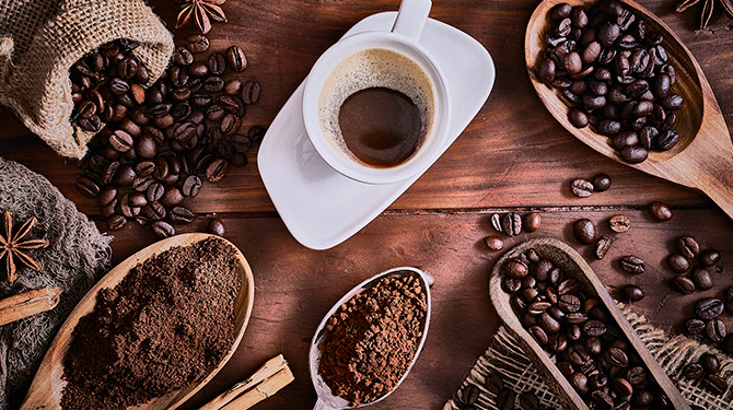 Explorando el mundo del café en ruta: consejos para los amantes del café en la carretera